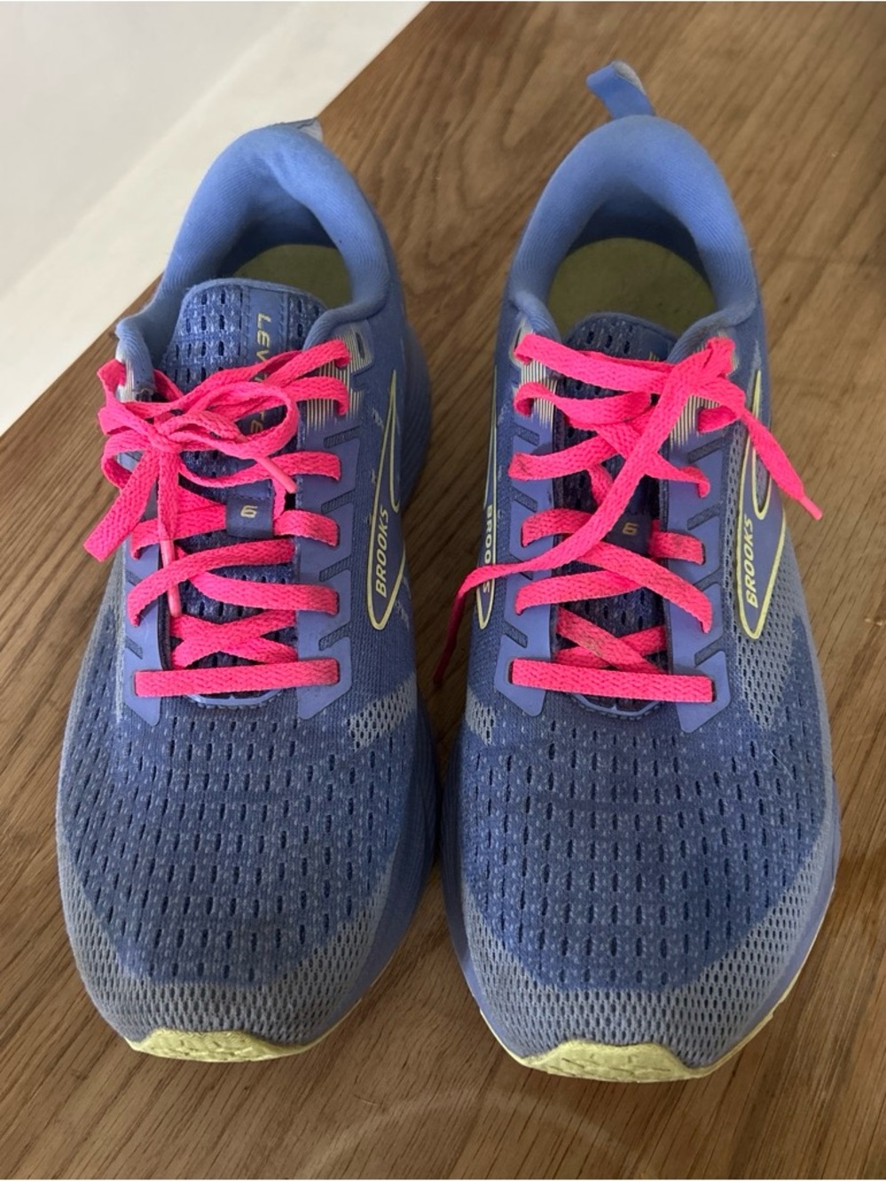 Brooks Women's Blue Sneakers with Pink Laces